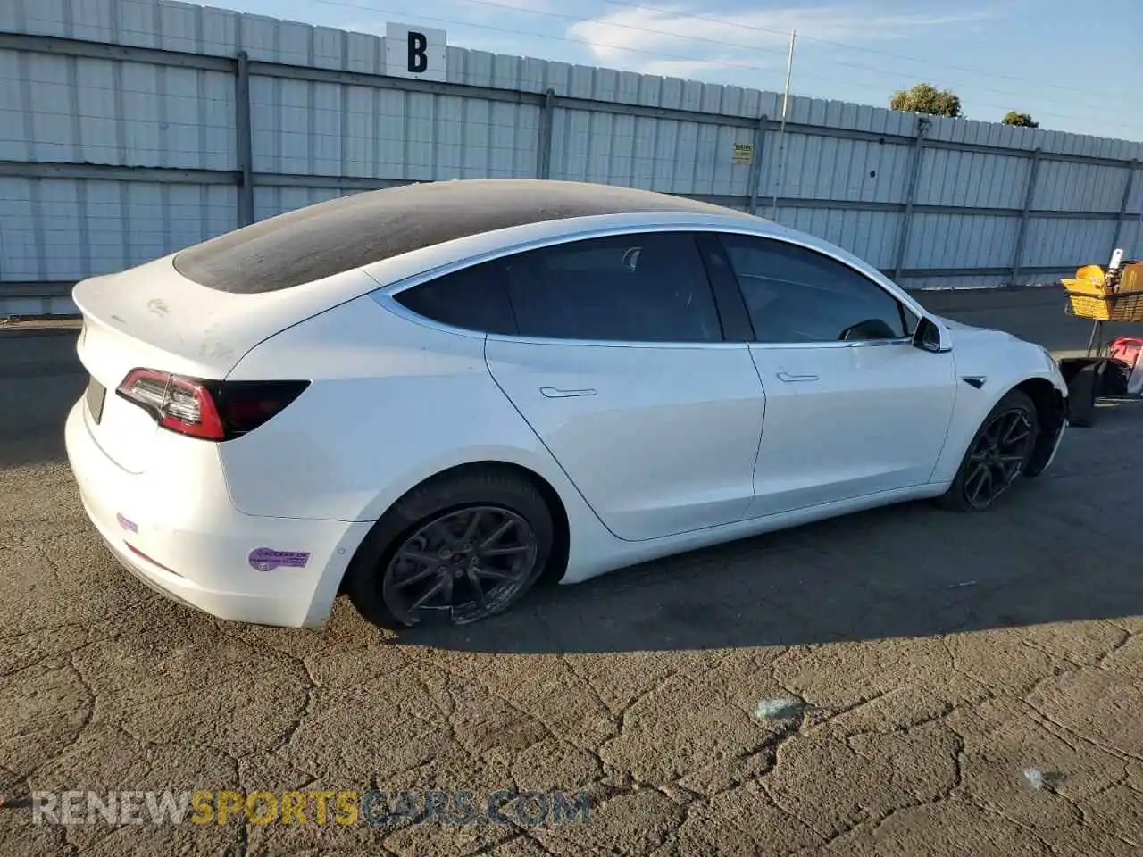 3 Photograph of a damaged car 5YJ3E1EA0KF430752 TESLA MODEL 3 2019