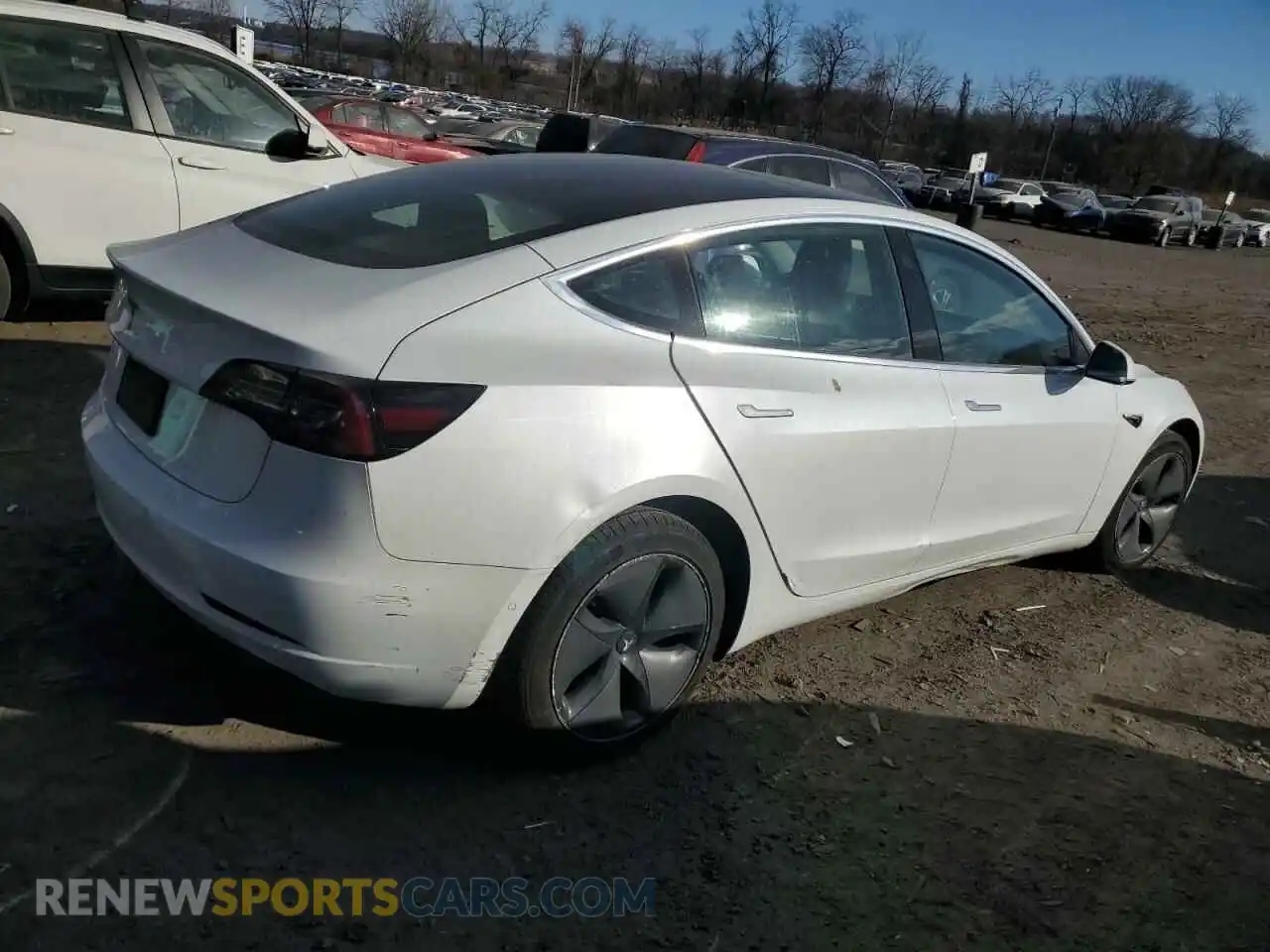 3 Photograph of a damaged car 5YJ3E1EA0KF484276 TESLA MODEL 3 2019
