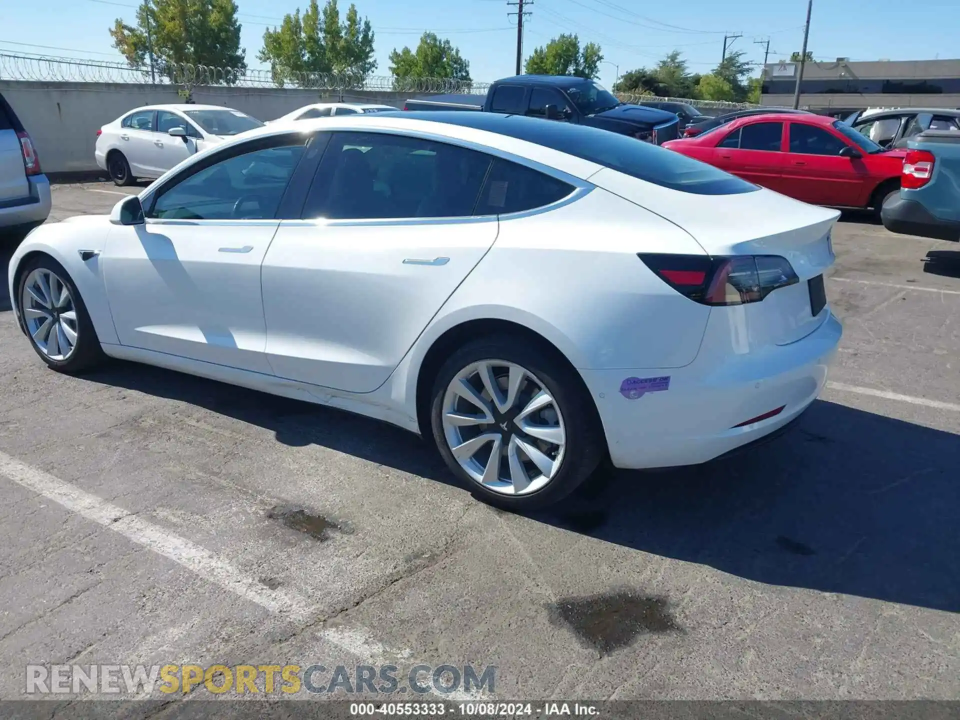 3 fotografías del automóvil dañado 5YJ3E1EA2KF429411 TESLA MODEL 3 2019
