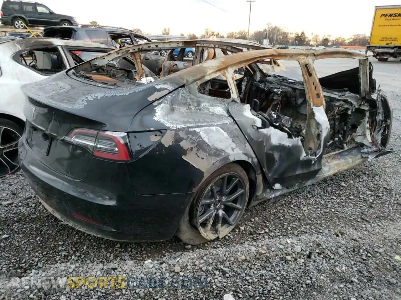 3 Photograph of a damaged car 5YJ3E1EA3KF398959 TESLA MODEL 3 2019