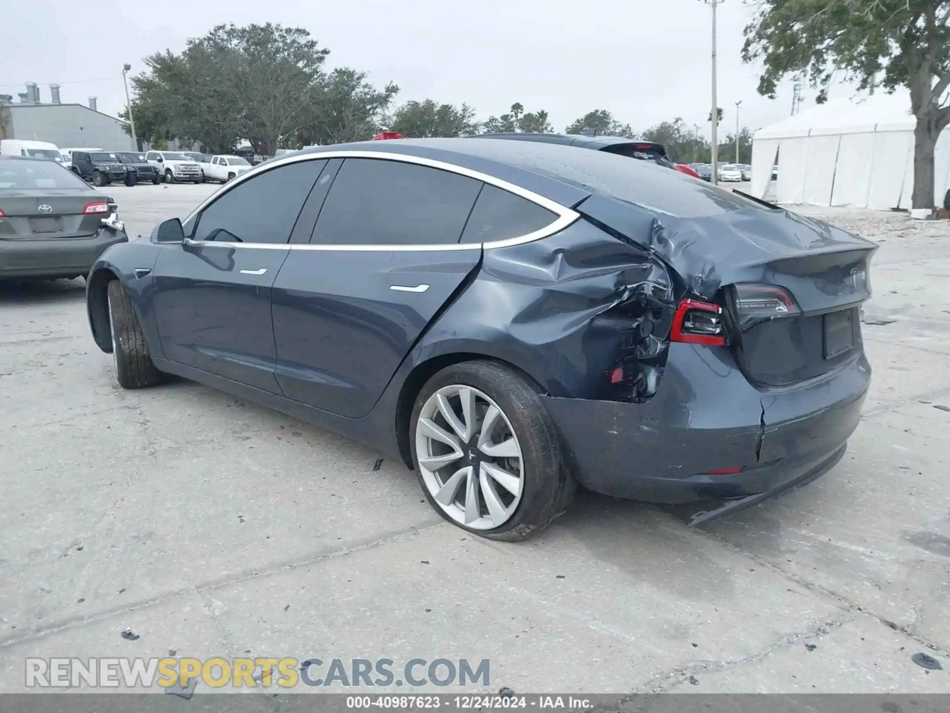 3 Photograph of a damaged car 5YJ3E1EA3KF425397 TESLA MODEL 3 2019