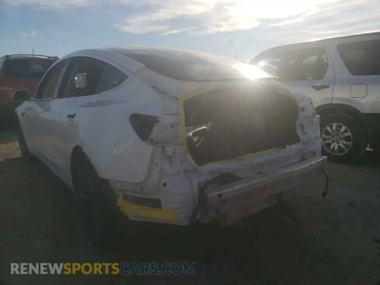 3 Photograph of a damaged car 5YJ3E1EA3KF484238 TESLA MODEL 3 2019