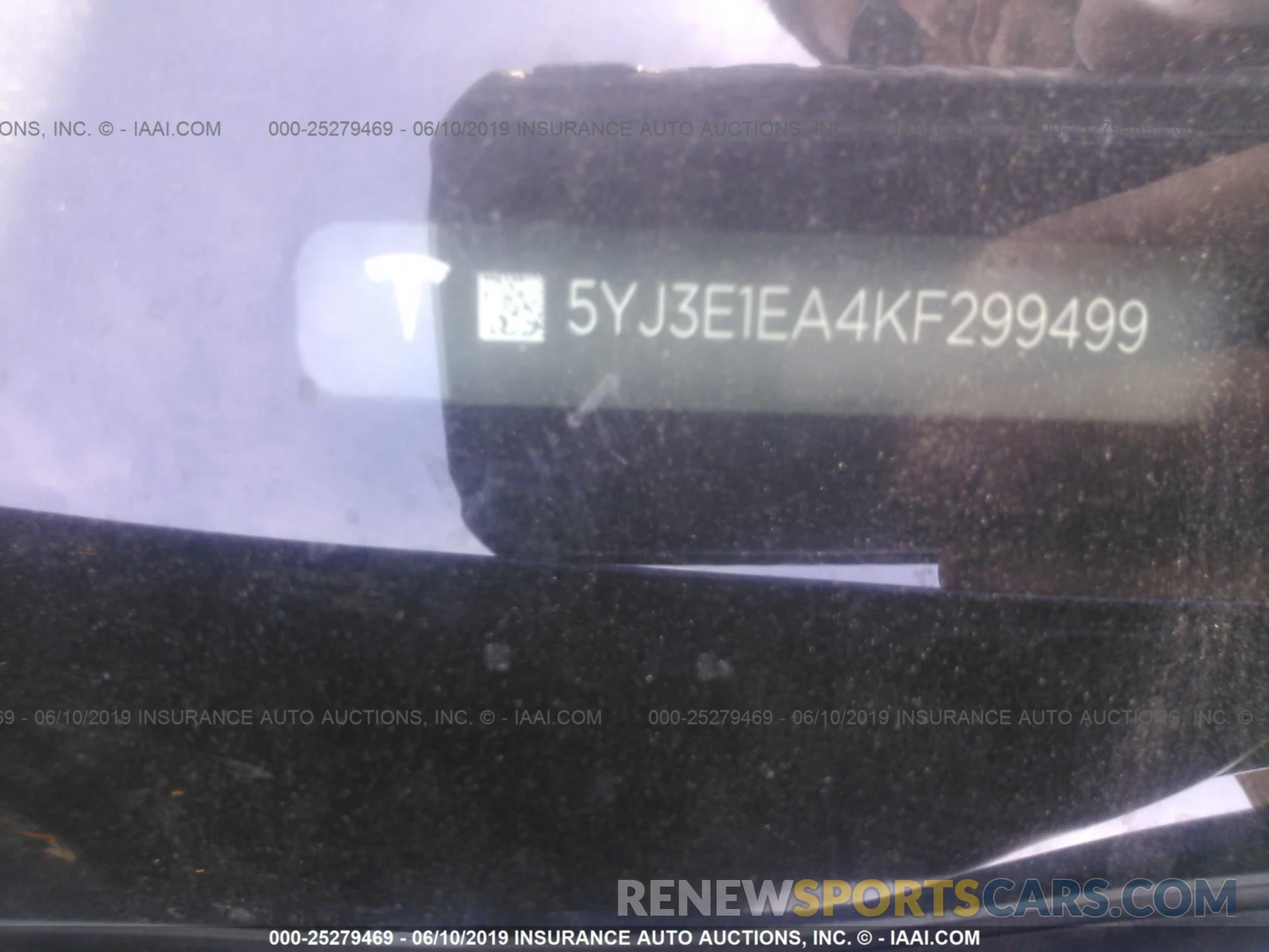 9 Photograph of a damaged car 5YJ3E1EA4KF299499 TESLA MODEL 3 2019