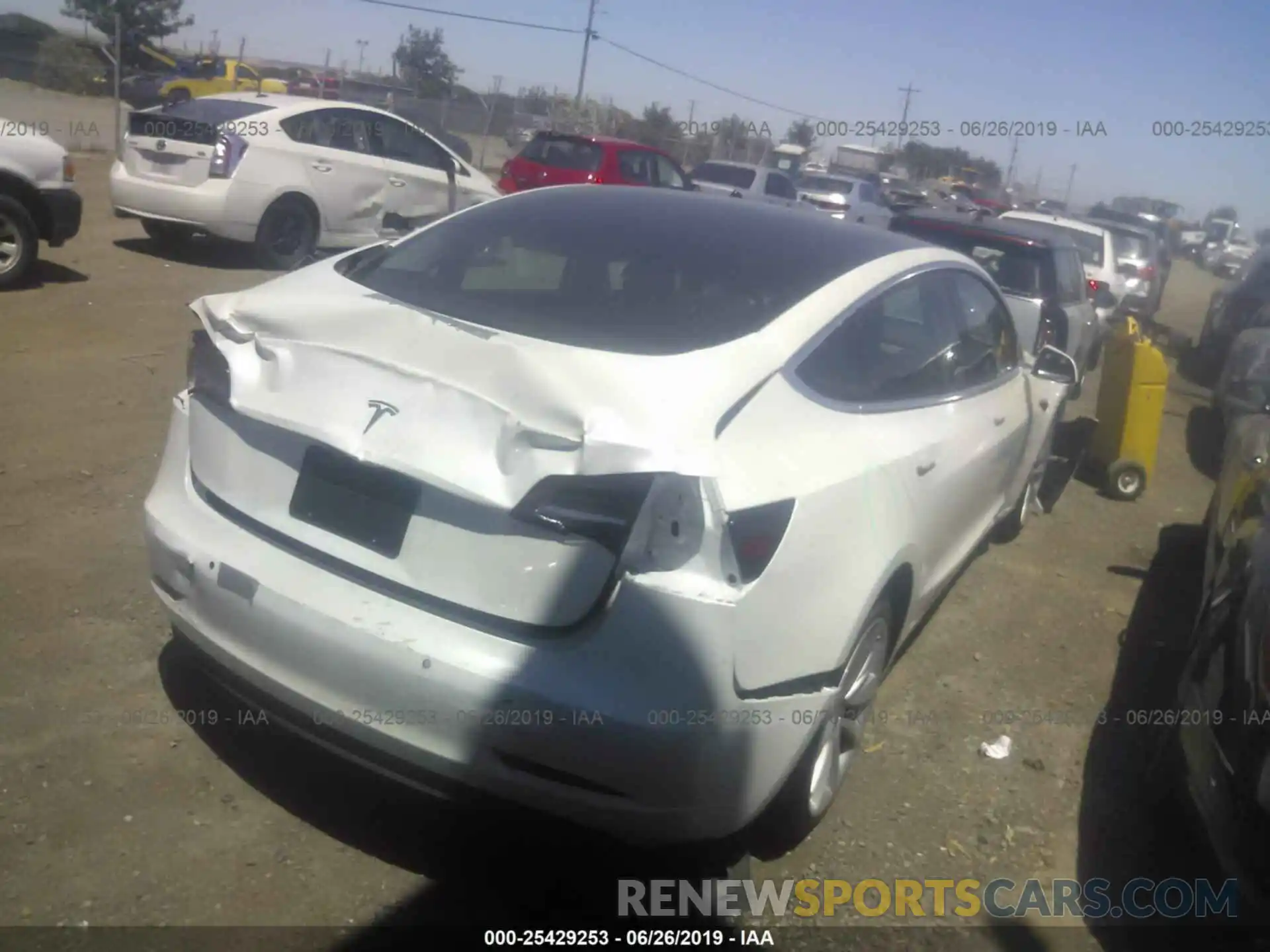 4 Photograph of a damaged car 5YJ3E1EA4KF301414 TESLA MODEL 3 2019