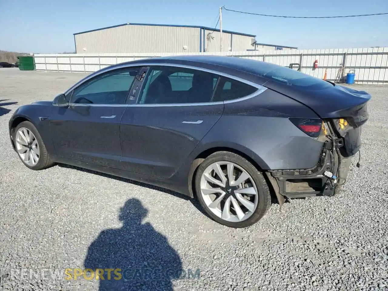 2 fotografías del automóvil dañado 5YJ3E1EA5KF412702 TESLA MODEL 3 2019