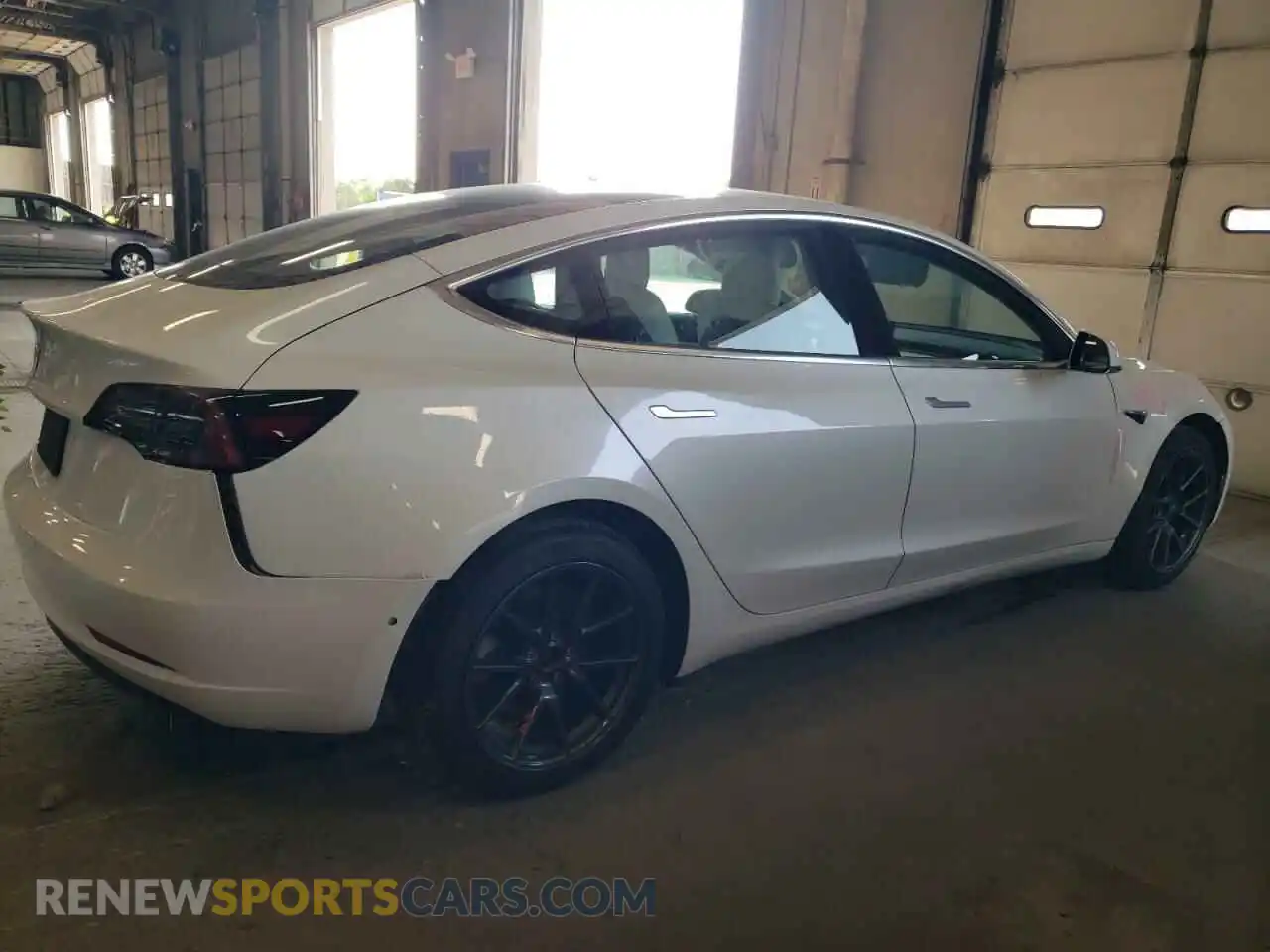3 Photograph of a damaged car 5YJ3E1EA5KF444761 TESLA MODEL 3 2019