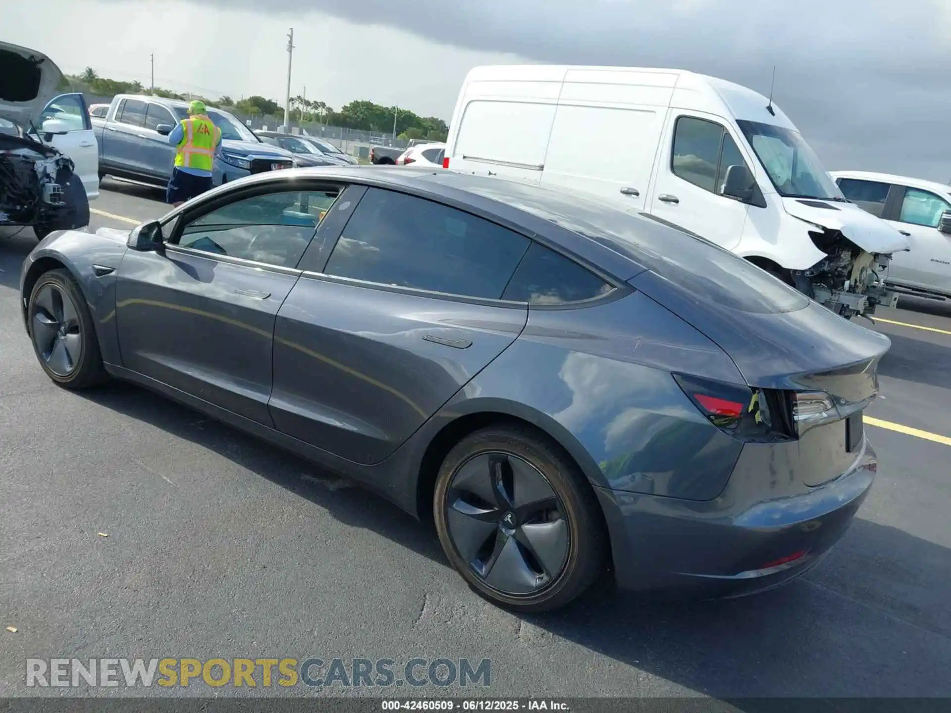 3 fotografías del automóvil dañado 5YJ3E1EA7KF298301 TESLA MODEL 3 2019