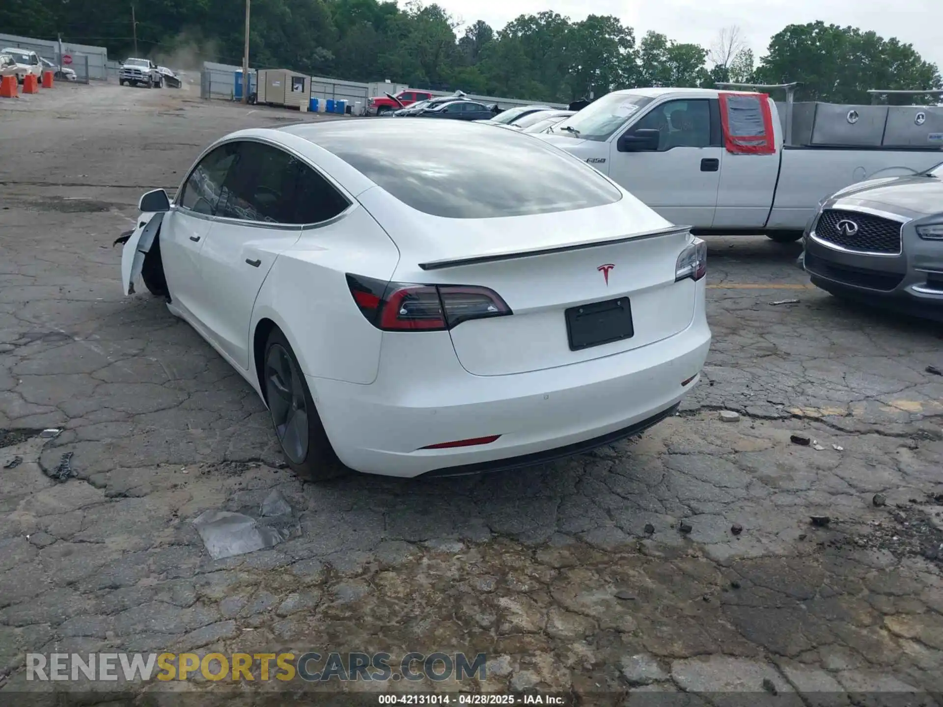 3 Photograph of a damaged car 5YJ3E1EA7KF299724 TESLA MODEL 3 2019