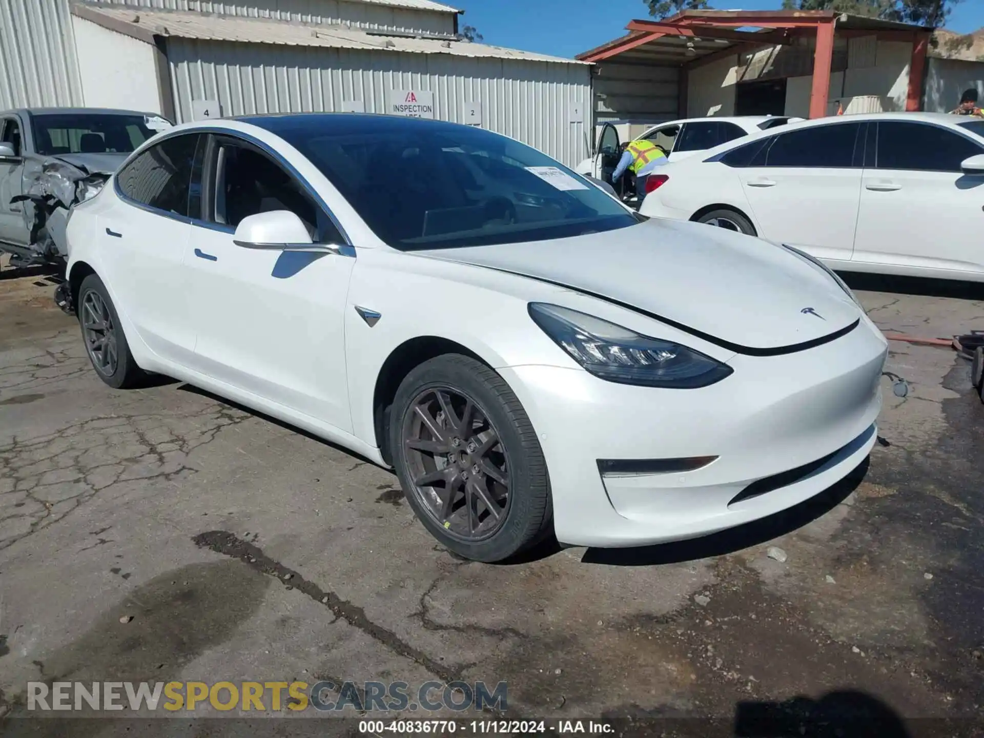 1 Photograph of a damaged car 5YJ3E1EA7KF401541 TESLA MODEL 3 2019