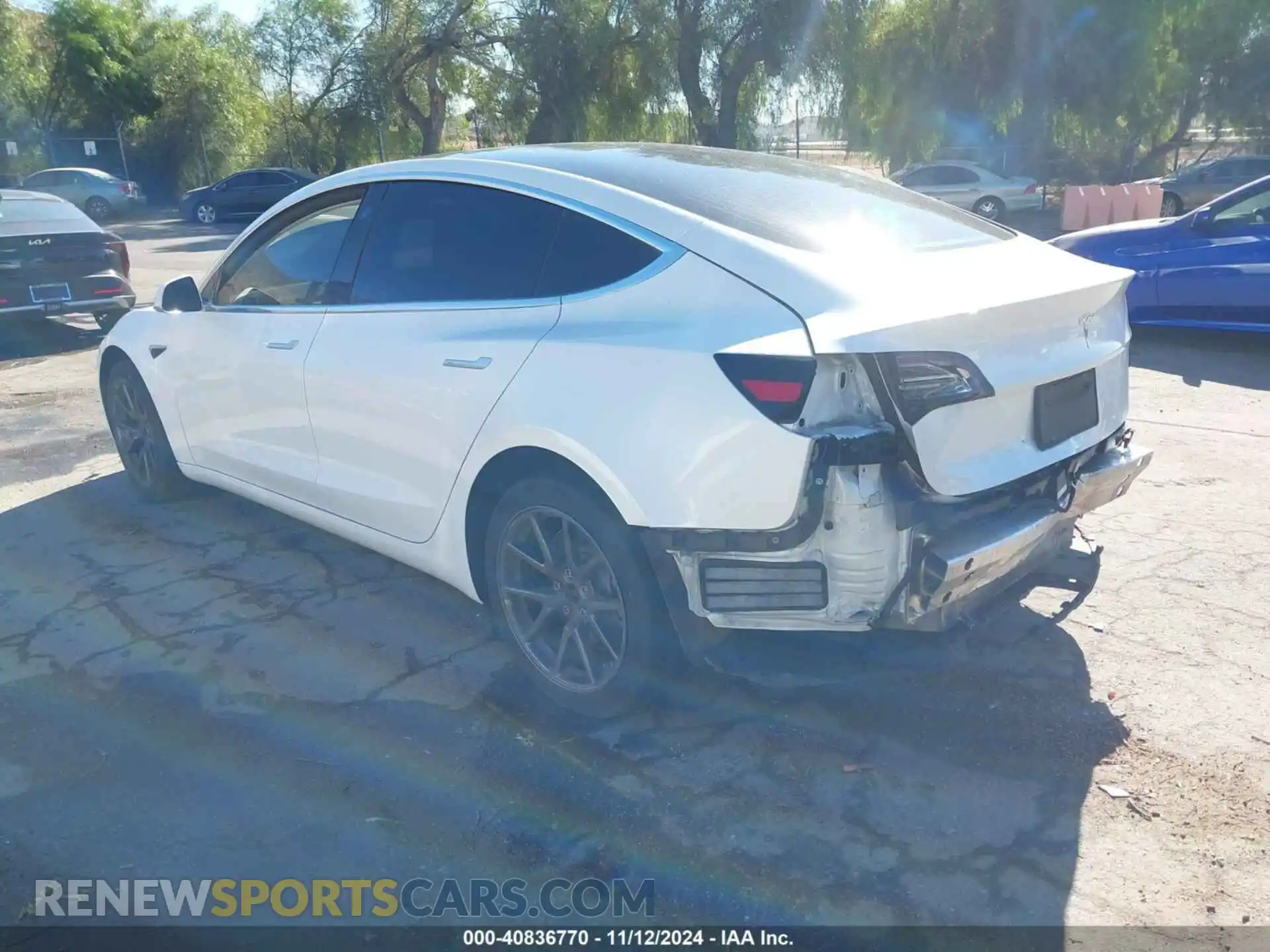 3 Photograph of a damaged car 5YJ3E1EA7KF401541 TESLA MODEL 3 2019