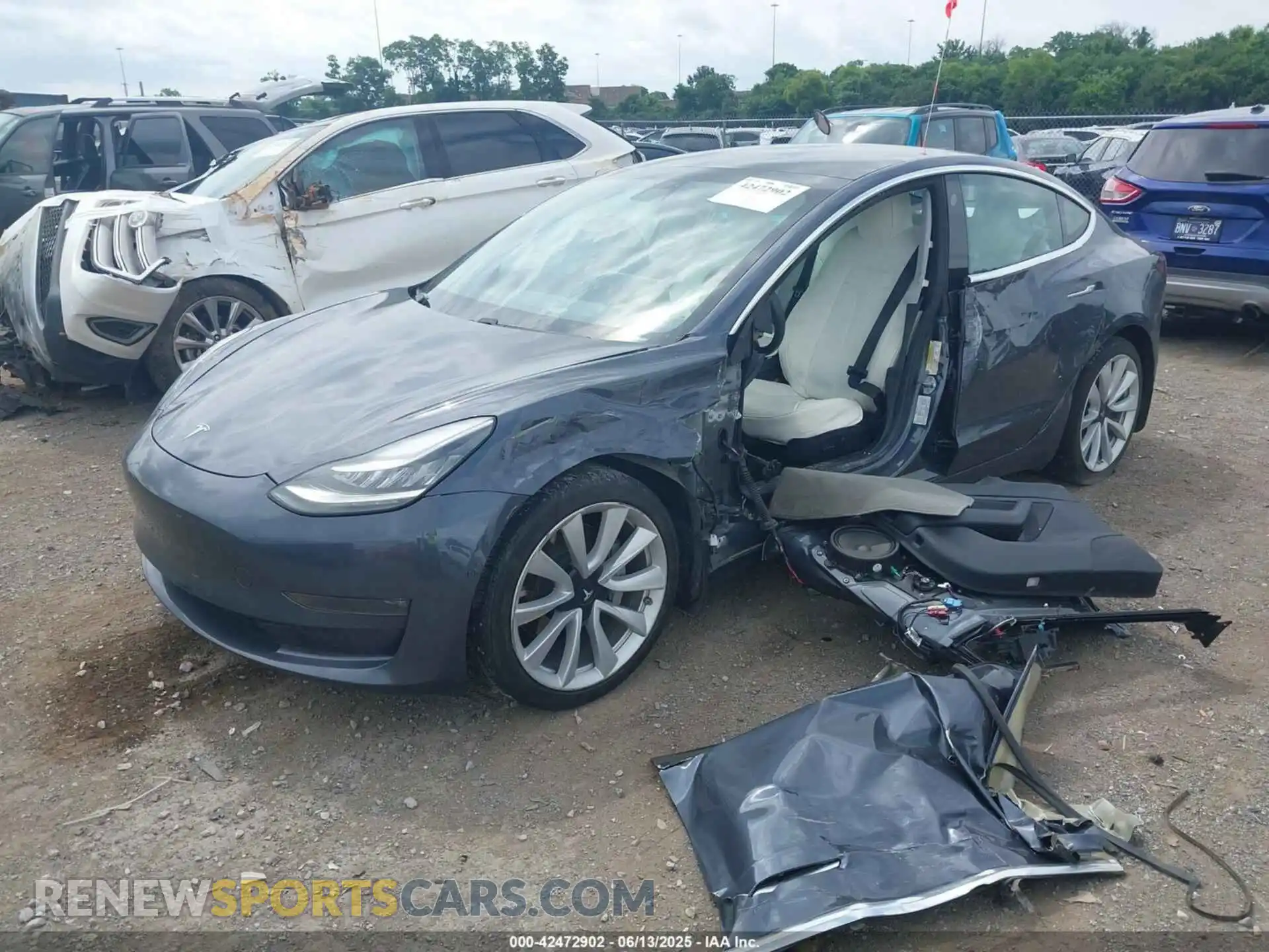2 Photograph of a damaged car 5YJ3E1EA7KF529830 TESLA MODEL 3 2019