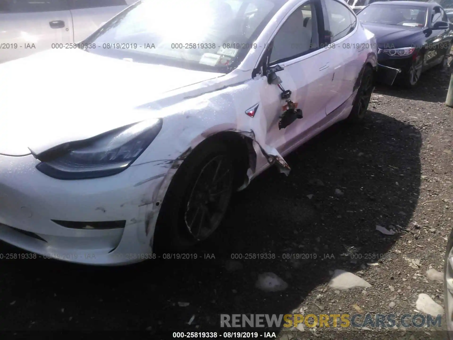6 Photograph of a damaged car 5YJ3E1EA8KF423127 TESLA MODEL 3 2019