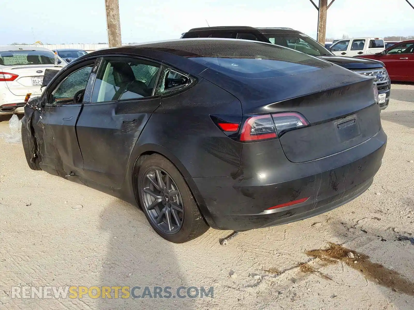 3 fotografías del automóvil dañado 5YJ3E1EA9KF316846 TESLA MODEL 3 2019