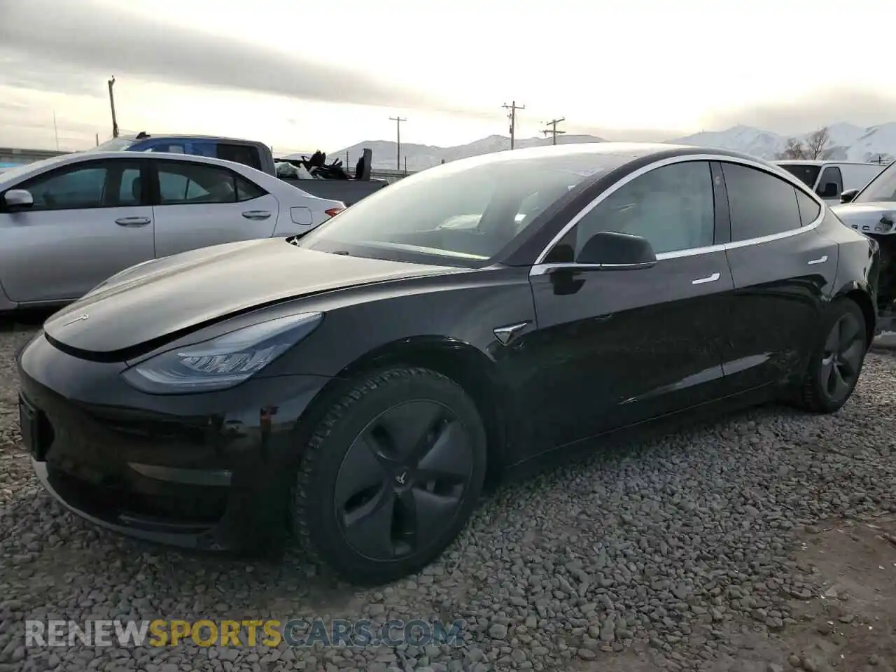 1 Photograph of a damaged car 5YJ3E1EA9KF323652 TESLA MODEL 3 2019