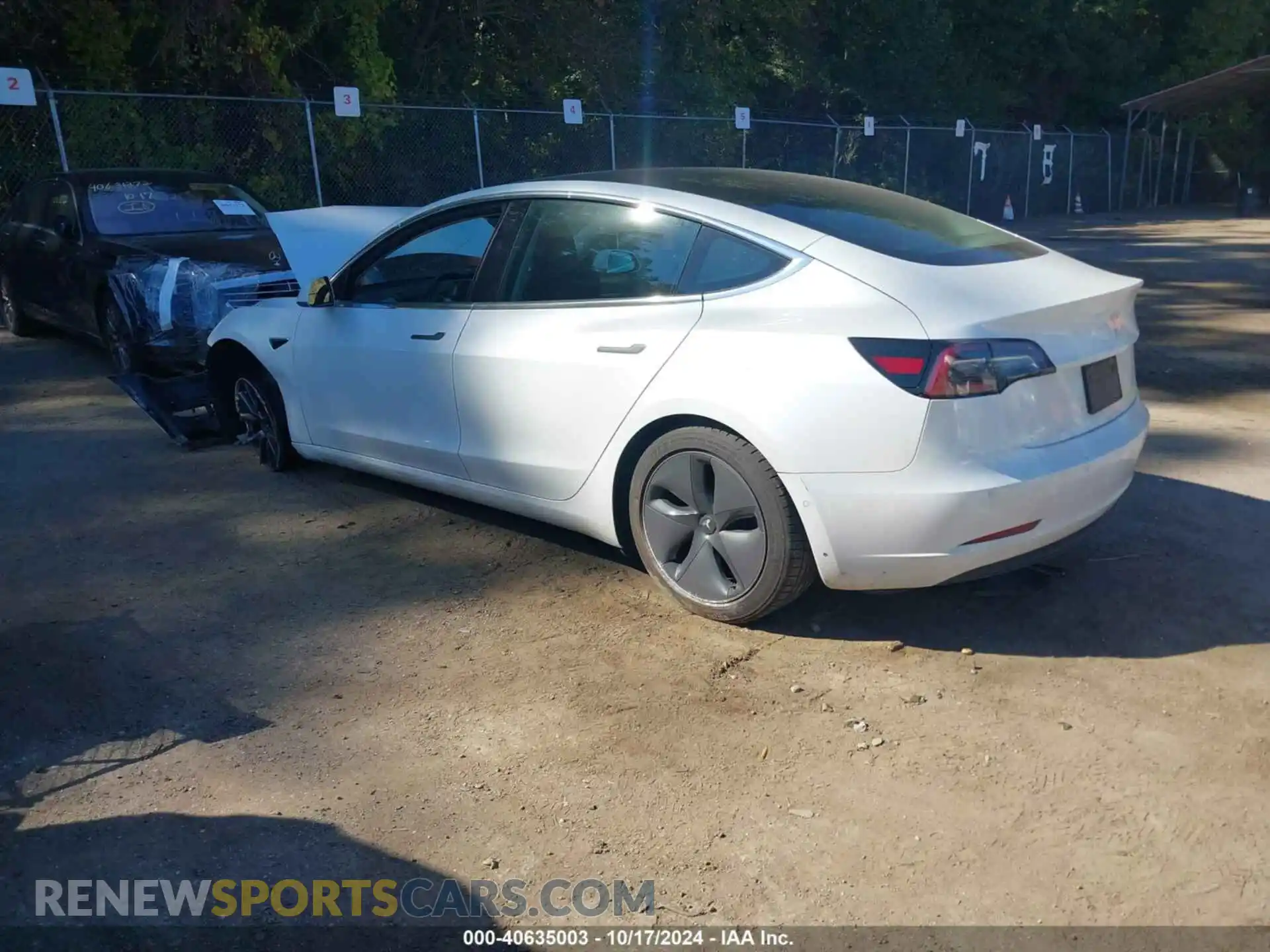 3 Photograph of a damaged car 5YJ3E1EA9KF483479 TESLA MODEL 3 2019