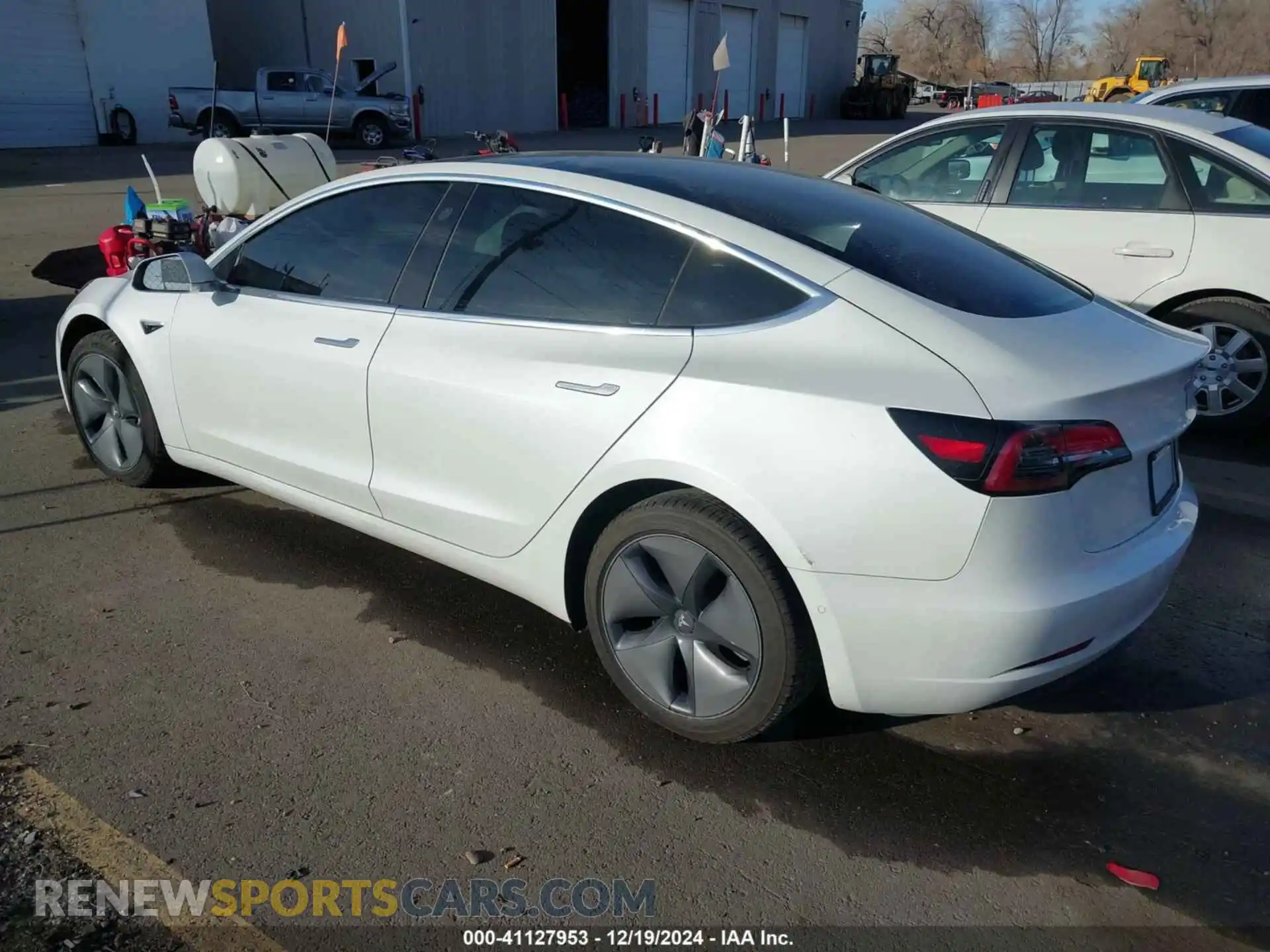 3 Photograph of a damaged car 5YJ3E1EA9KF483711 TESLA MODEL 3 2019
