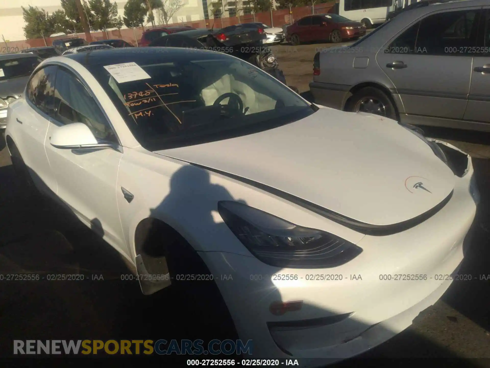 1 Photograph of a damaged car 5YJ3E1EA9KF485975 TESLA MODEL 3 2019