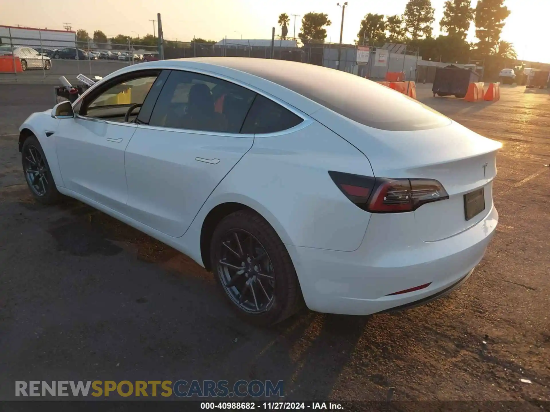 3 Photograph of a damaged car 5YJ3E1EAXKF310019 TESLA MODEL 3 2019