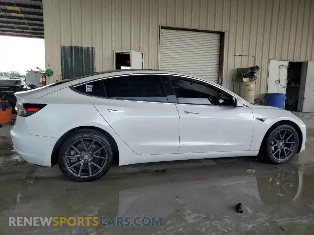 3 Photograph of a damaged car 5YJ3E1EB0KF513168 TESLA MODEL 3 2019