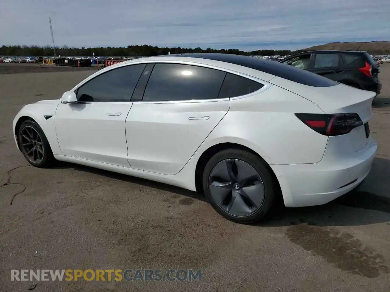 2 Photograph of a damaged car 5YJ3E1EB1KF513454 TESLA MODEL 3 2019