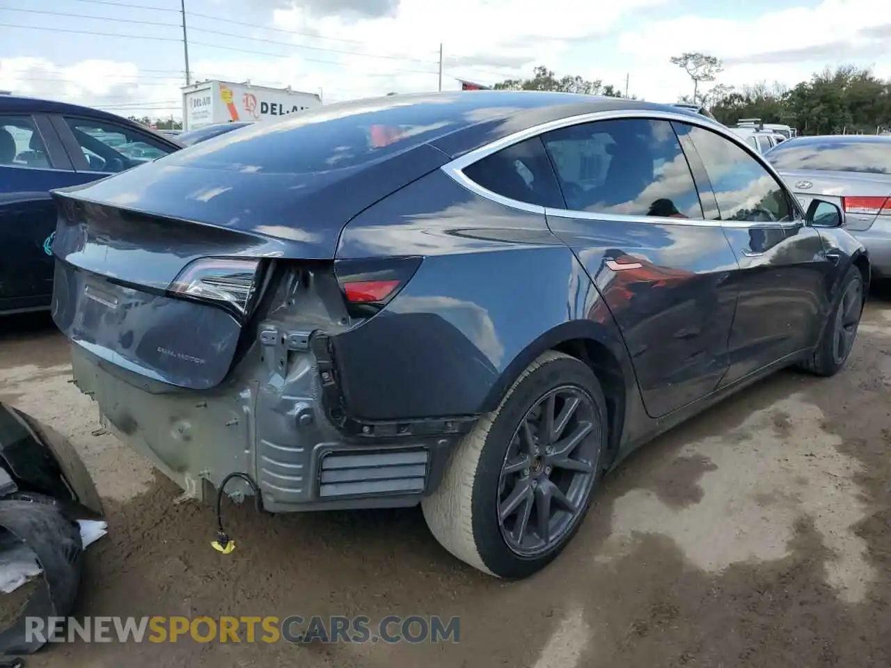 3 Фотография поврежденного автомобиля 5YJ3E1EB2KF477290 TESLA MODEL 3 2019