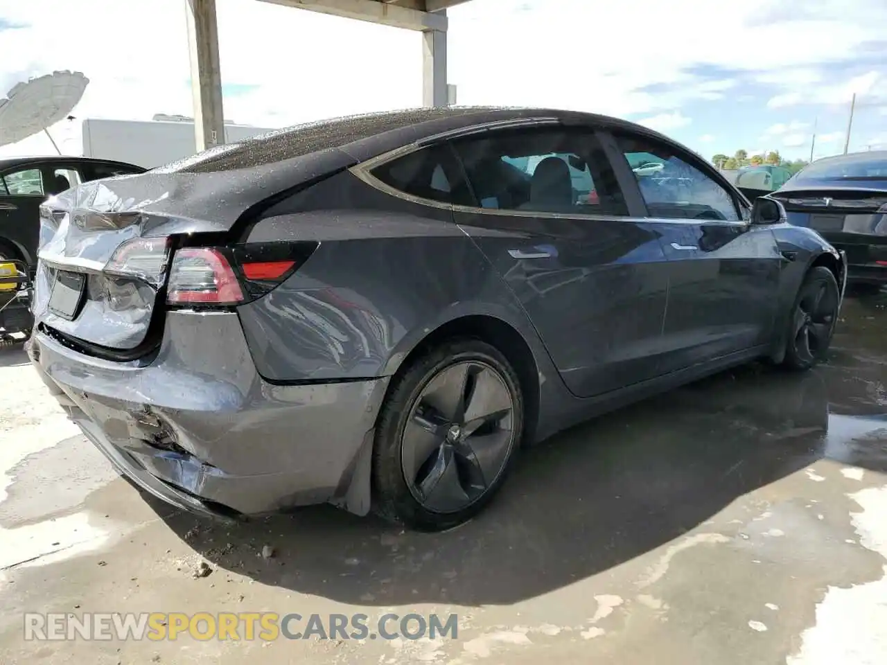 3 Photograph of a damaged car 5YJ3E1EB3KF195045 TESLA MODEL 3 2019