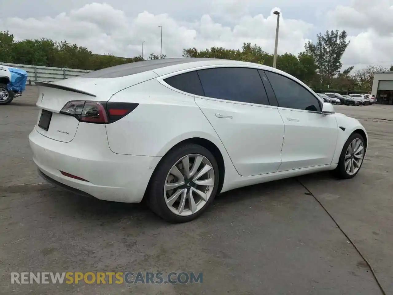 3 Photograph of a damaged car 5YJ3E1EB3KF418622 TESLA MODEL 3 2019