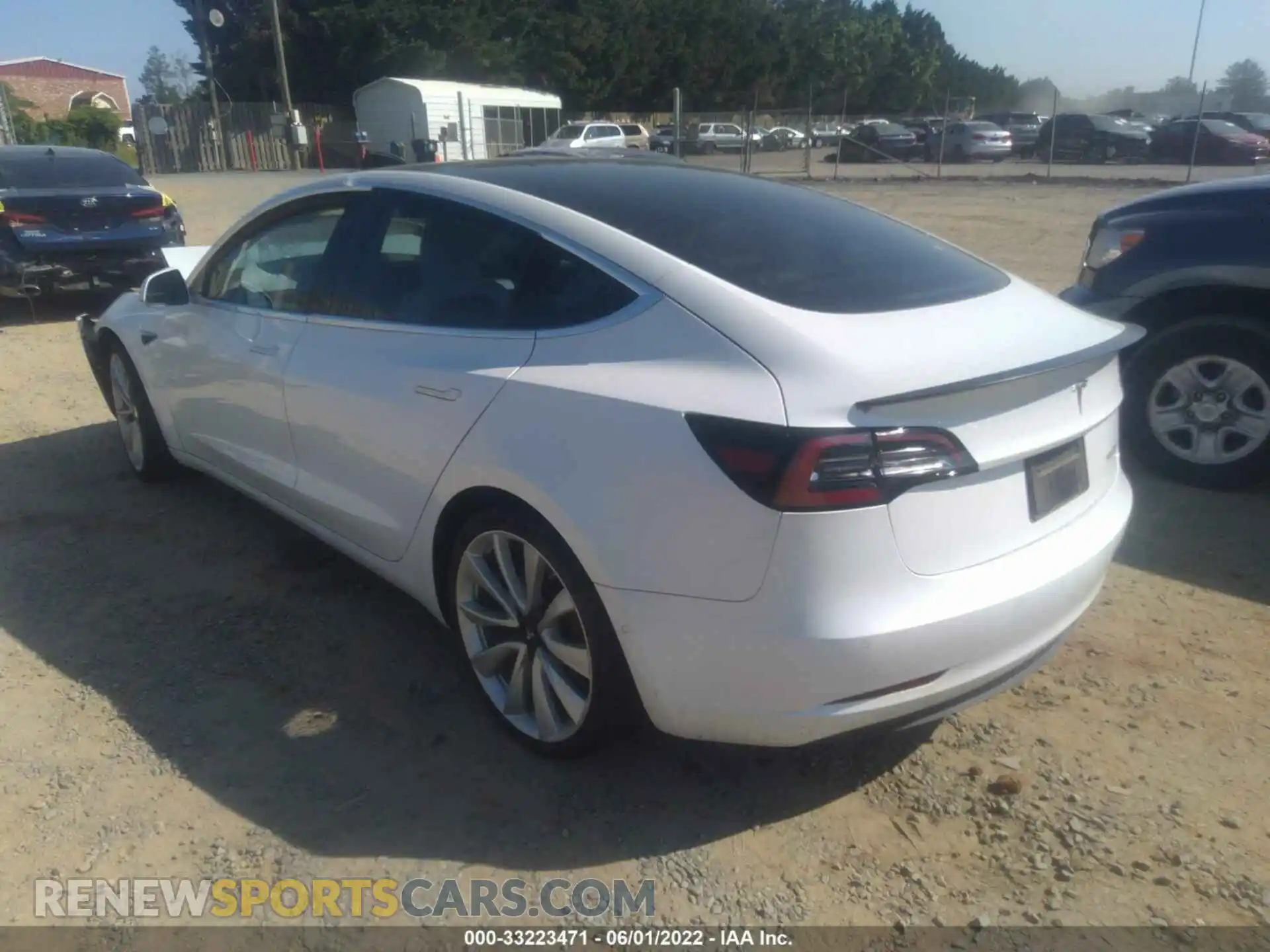 3 fotografías del automóvil dañado 5YJ3E1EB3KF422136 TESLA MODEL 3 2019