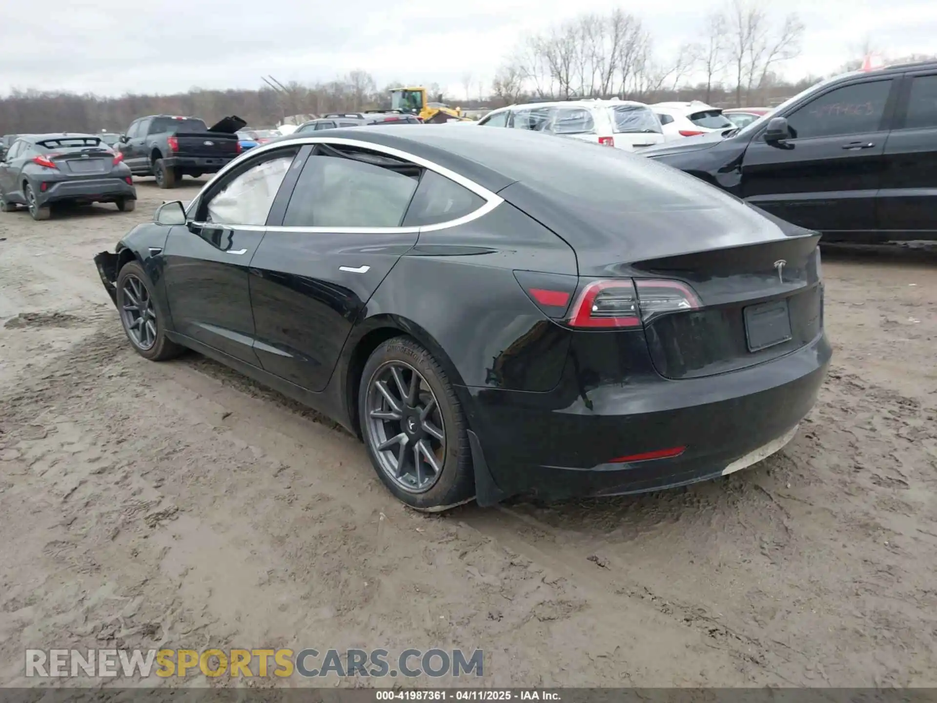 3 fotografías del automóvil dañado 5YJ3E1EB3KF432195 TESLA MODEL 3 2019