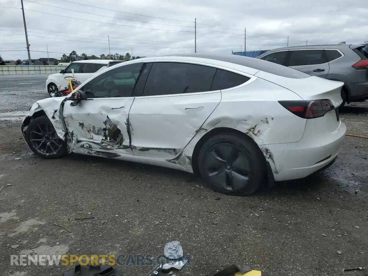 2 Photograph of a damaged car 5YJ3E1EB3KF511821 TESLA MODEL 3 2019