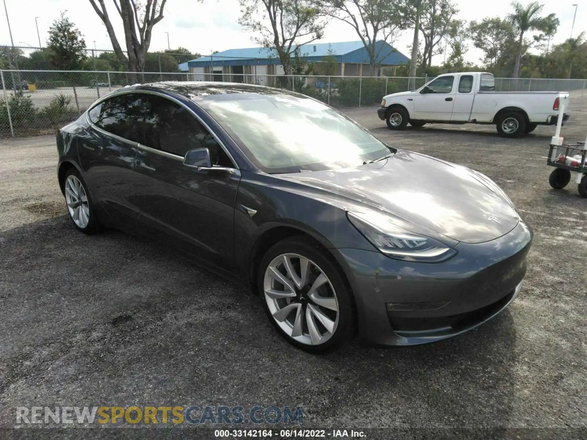 1 Photograph of a damaged car 5YJ3E1EB4KF391754 TESLA MODEL 3 2019