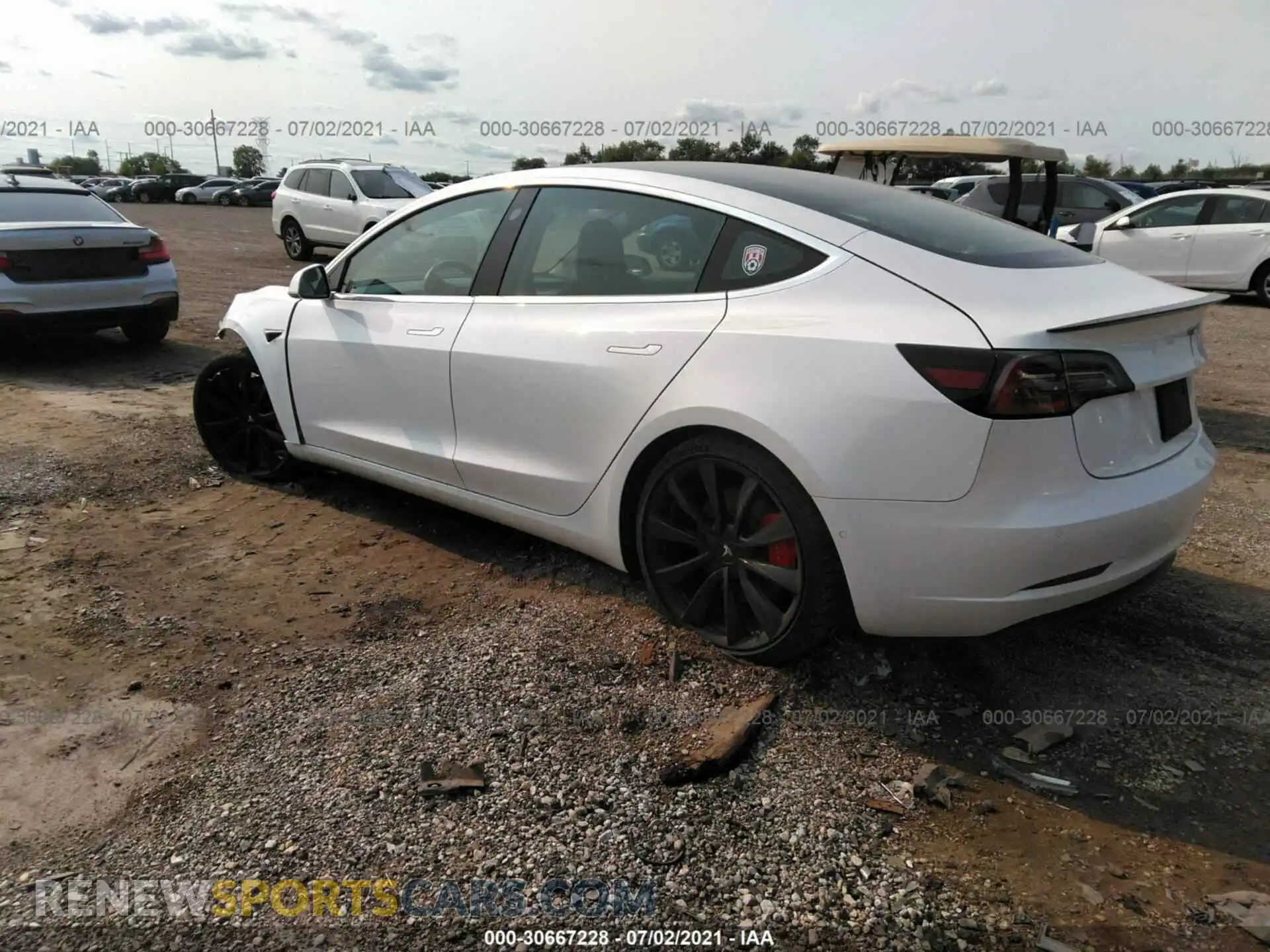 3 fotografías del automóvil dañado 5YJ3E1EB4KF419942 TESLA MODEL 3 2019