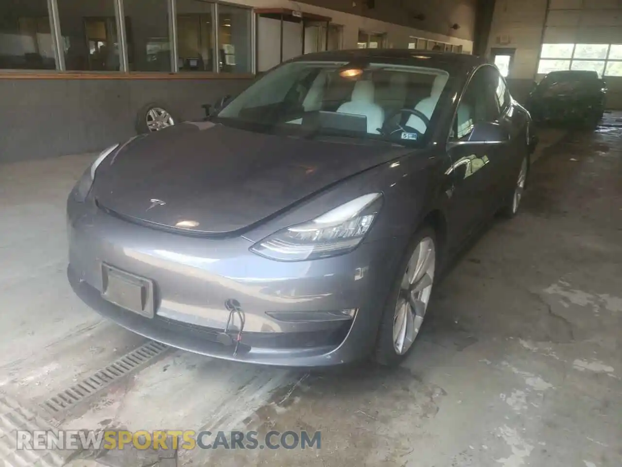 2 fotografías del automóvil dañado 5YJ3E1EB4KF423151 TESLA MODEL 3 2019