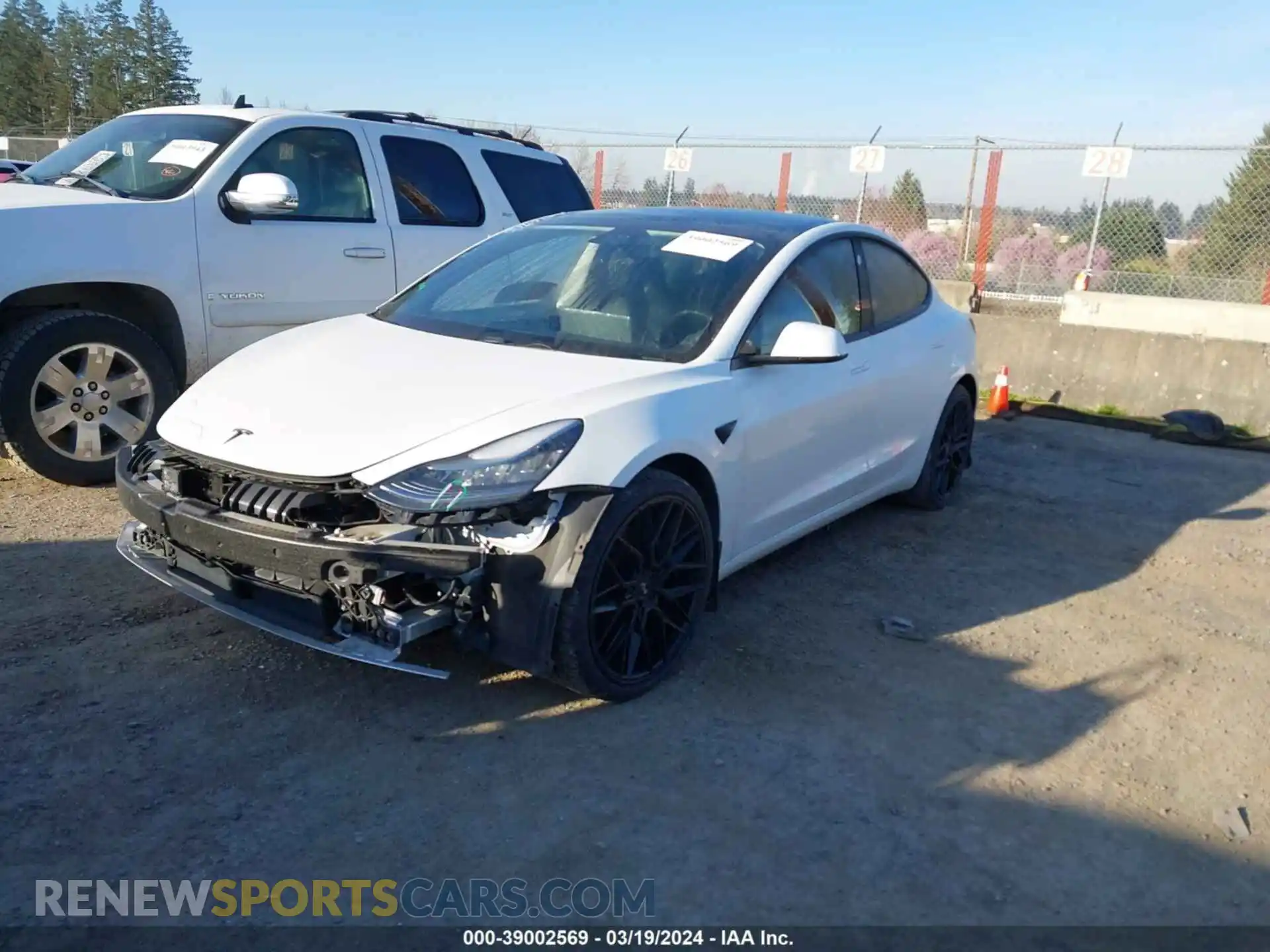 2 Фотография поврежденного автомобиля 5YJ3E1EB4KF494267 TESLA MODEL 3 2019