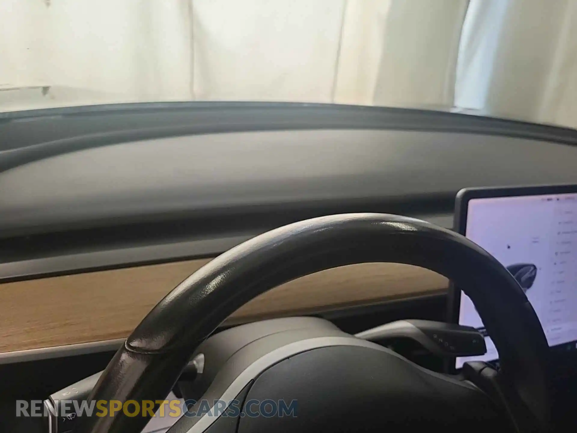 2 fotografías del automóvil dañado 5YJ3E1EB5KF197041 TESLA MODEL 3 2019