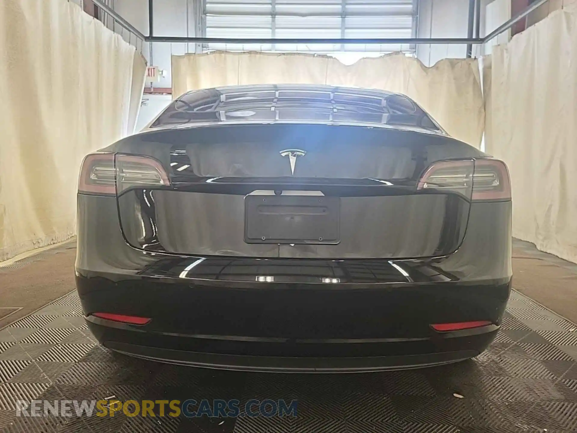 3 fotografías del automóvil dañado 5YJ3E1EB5KF197041 TESLA MODEL 3 2019