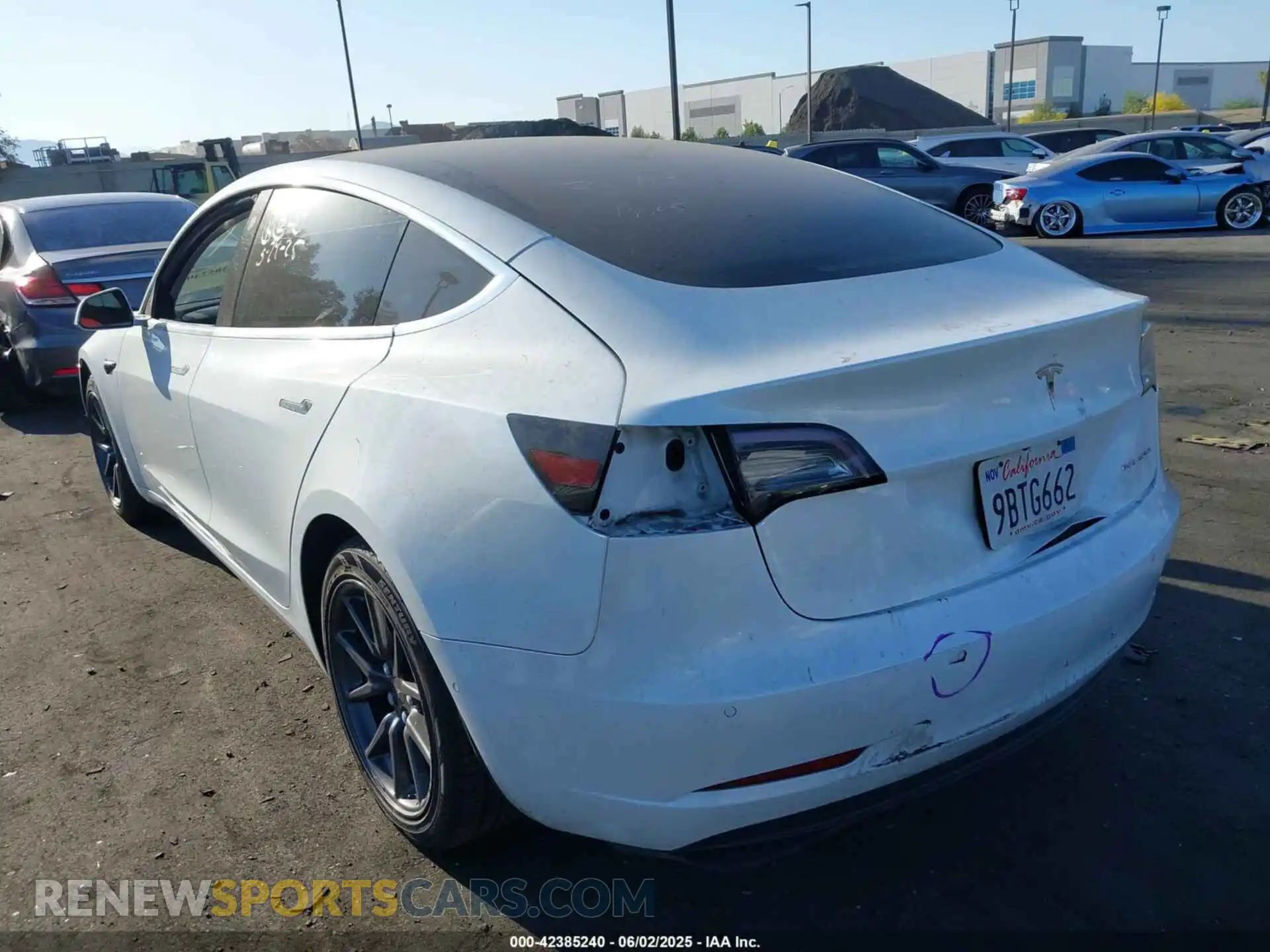 3 Photograph of a damaged car 5YJ3E1EB5KF213576 TESLA MODEL 3 2019