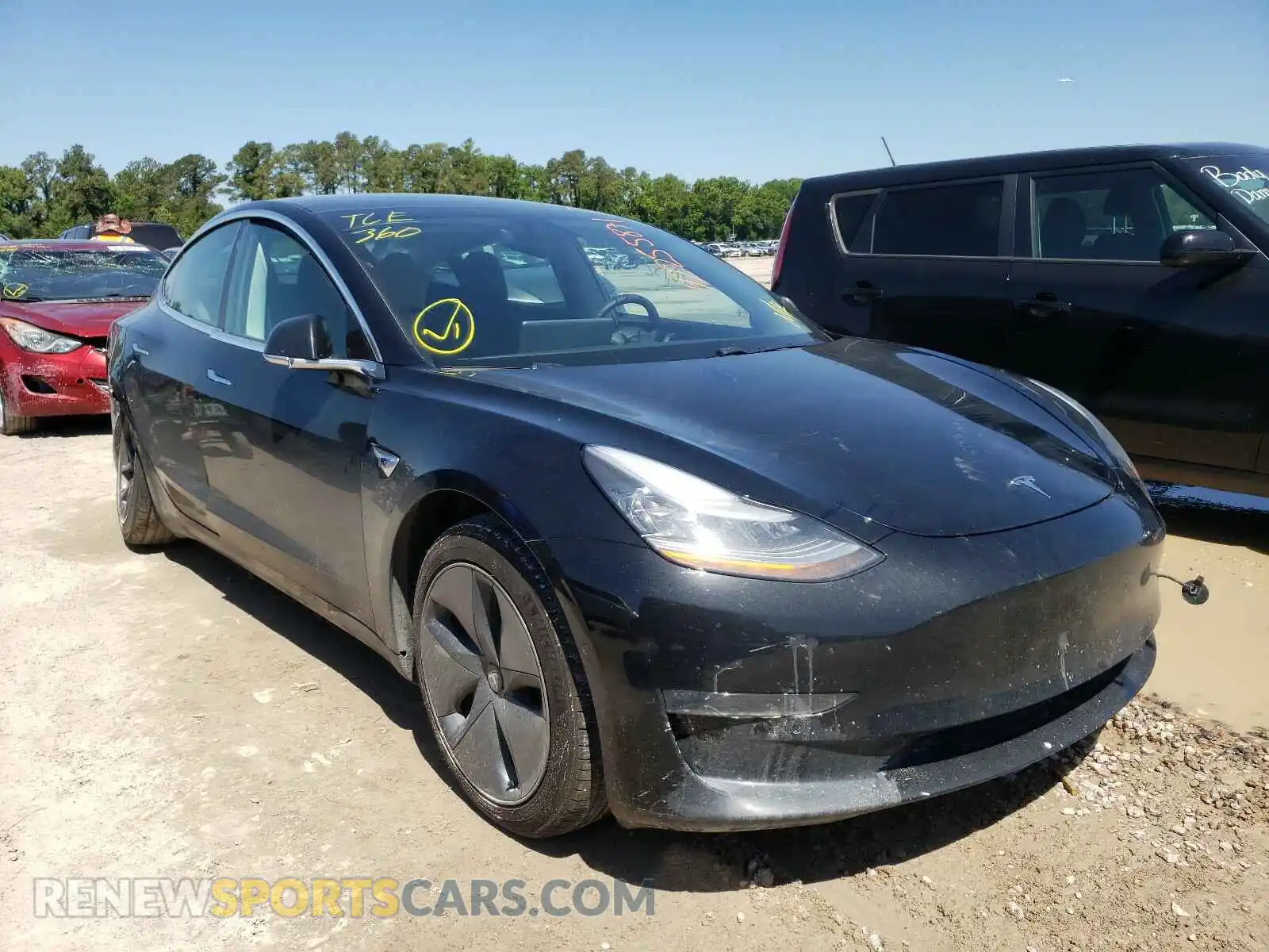 1 Photograph of a damaged car 5YJ3E1EB5KF385588 TESLA MODEL 3 2019