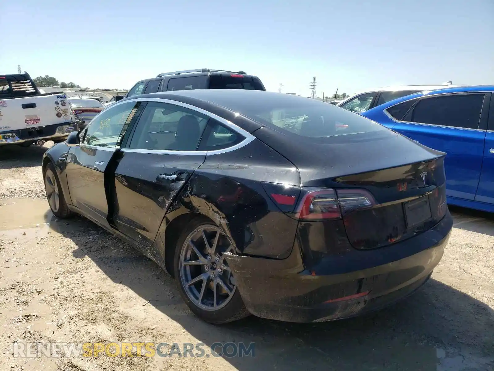 3 Photograph of a damaged car 5YJ3E1EB5KF385588 TESLA MODEL 3 2019