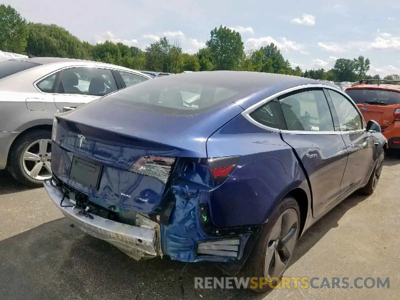 4 Photograph of a damaged car 5YJ3E1EB5KF391004 TESLA MODEL 3 2019