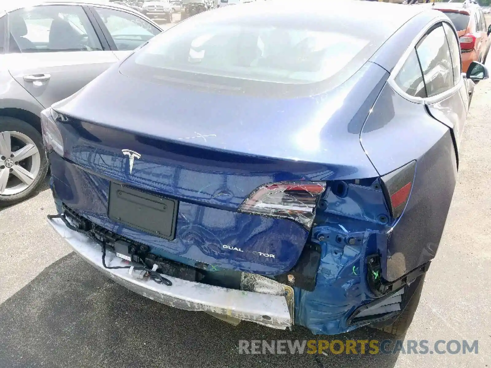 9 Photograph of a damaged car 5YJ3E1EB5KF391004 TESLA MODEL 3 2019