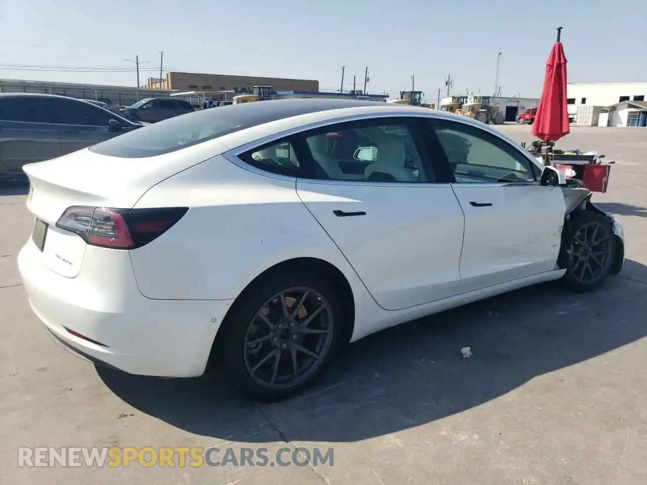 3 Photograph of a damaged car 5YJ3E1EB5KF421554 TESLA MODEL 3 2019