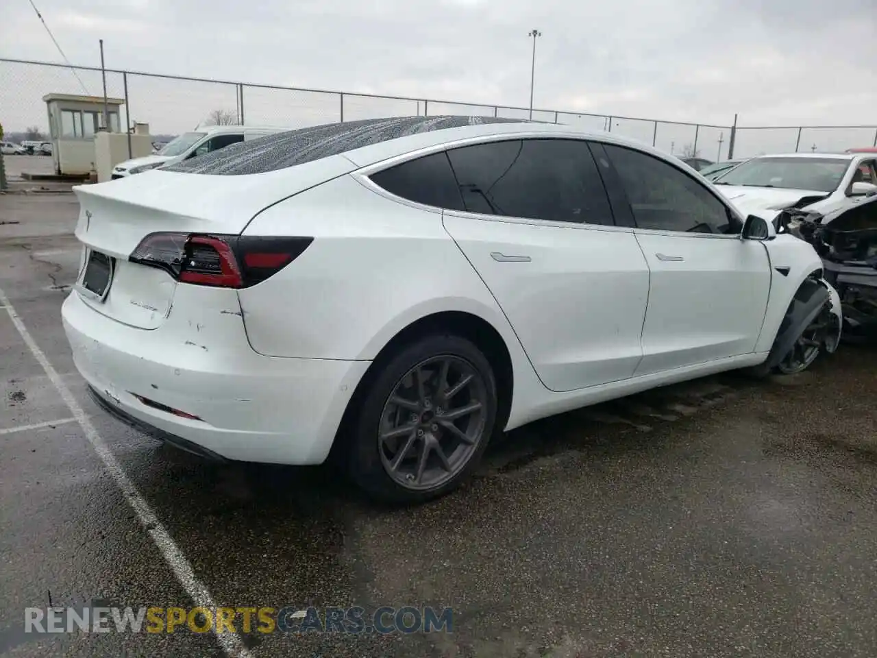 3 Photograph of a damaged car 5YJ3E1EB5KF510718 TESLA MODEL 3 2019