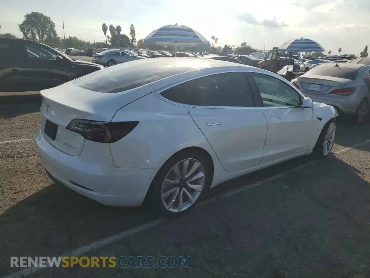 3 Photograph of a damaged car 5YJ3E1EB5KF512405 TESLA MODEL 3 2019