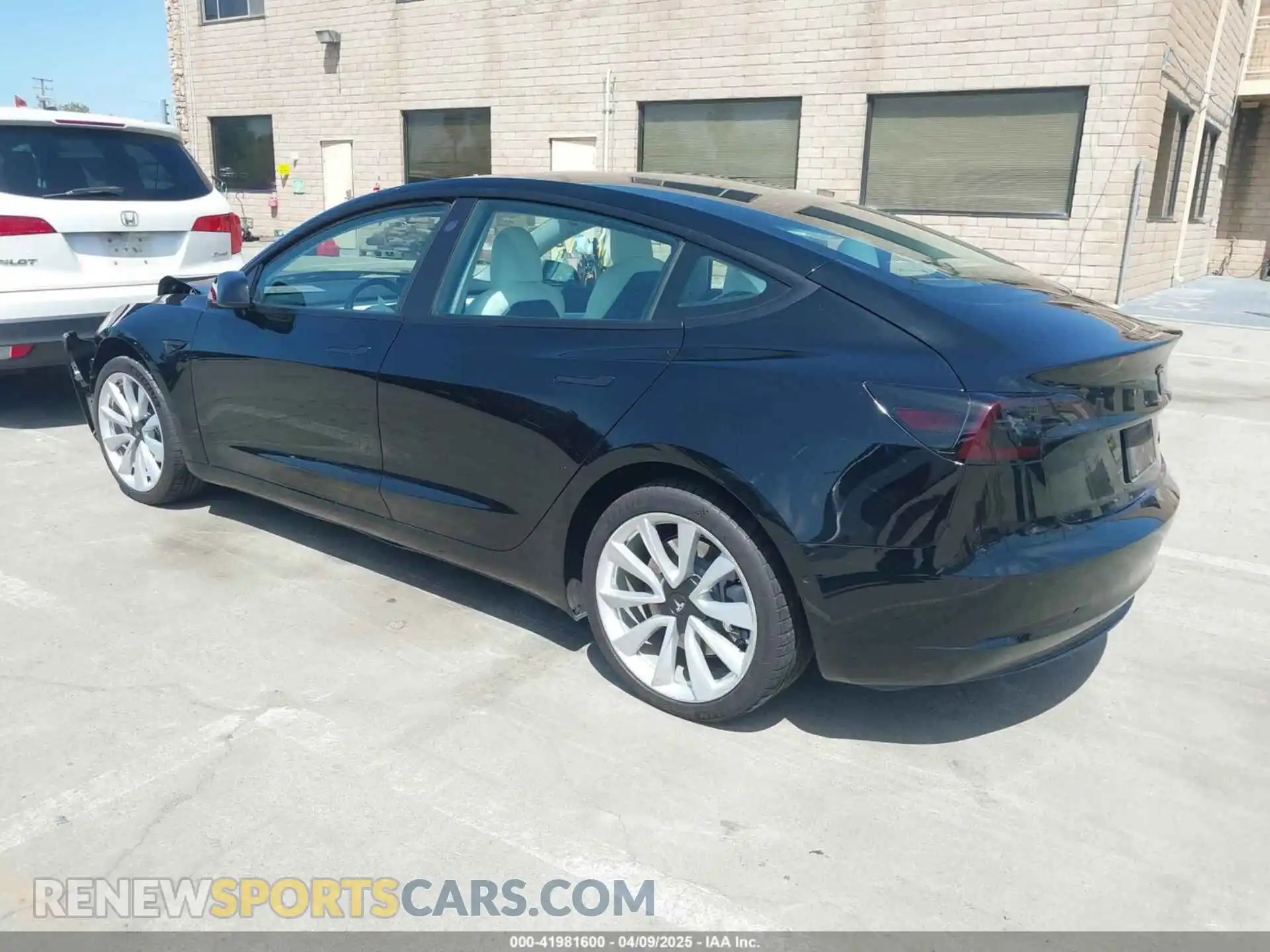 3 Photograph of a damaged car 5YJ3E1EB6KF192477 TESLA MODEL 3 2019