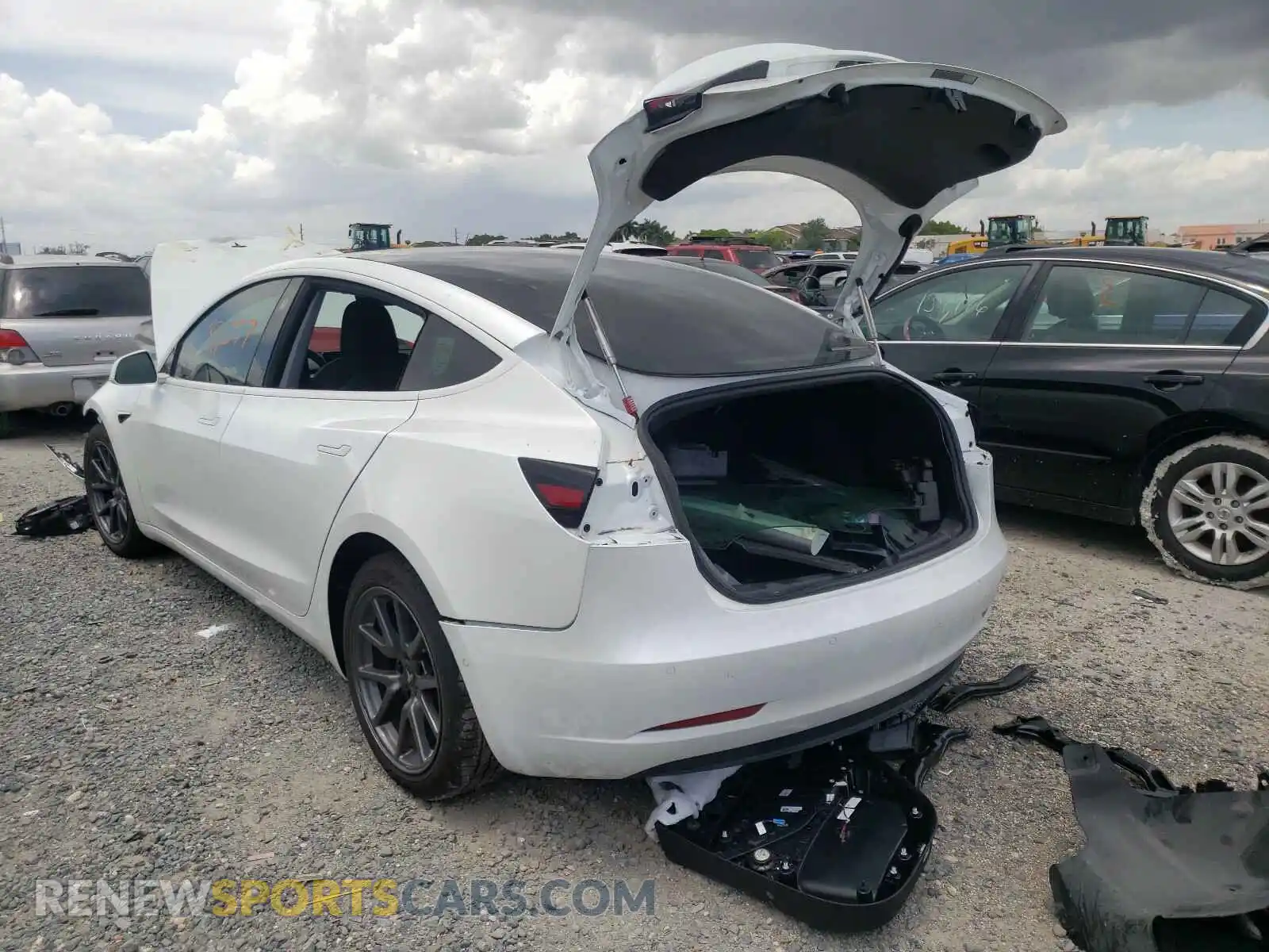 3 Photograph of a damaged car 5YJ3E1EB6KF365639 TESLA MODEL 3 2019