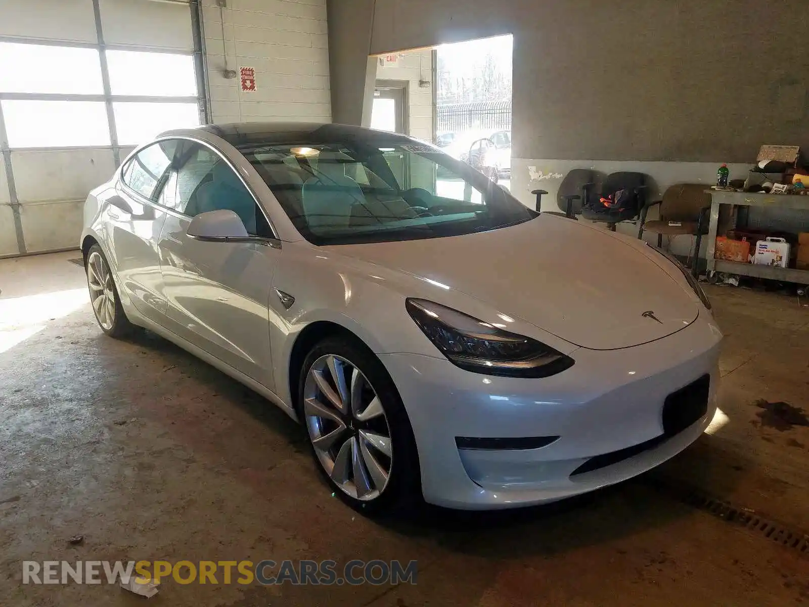 1 Photograph of a damaged car 5YJ3E1EB6KF487384 TESLA MODEL 3 2019