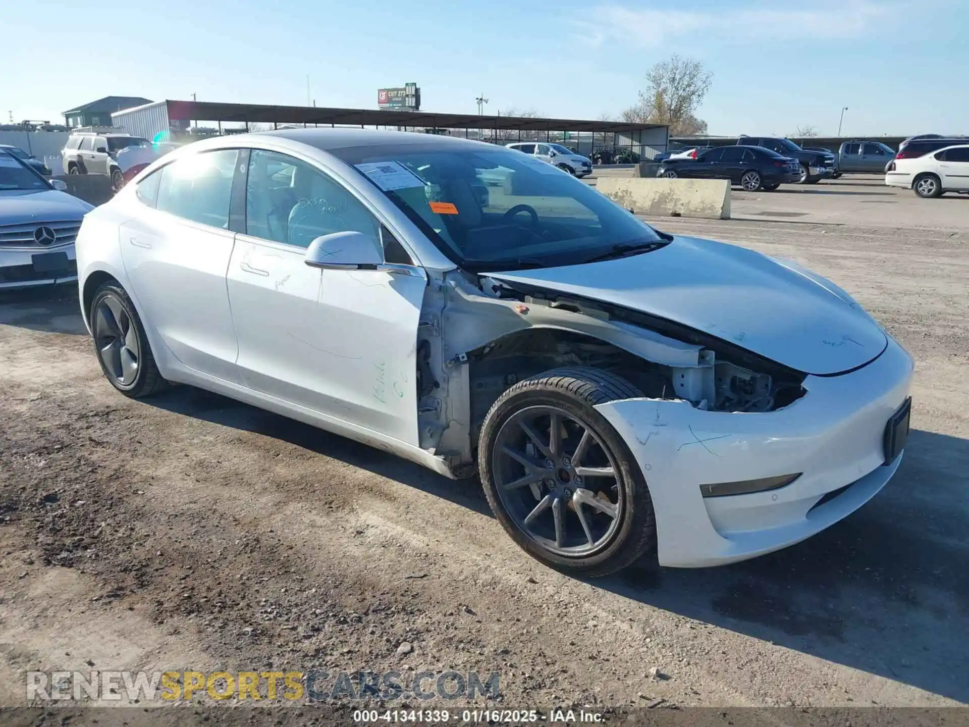 1 Photograph of a damaged car 5YJ3E1EB6KF513255 TESLA MODEL 3 2019