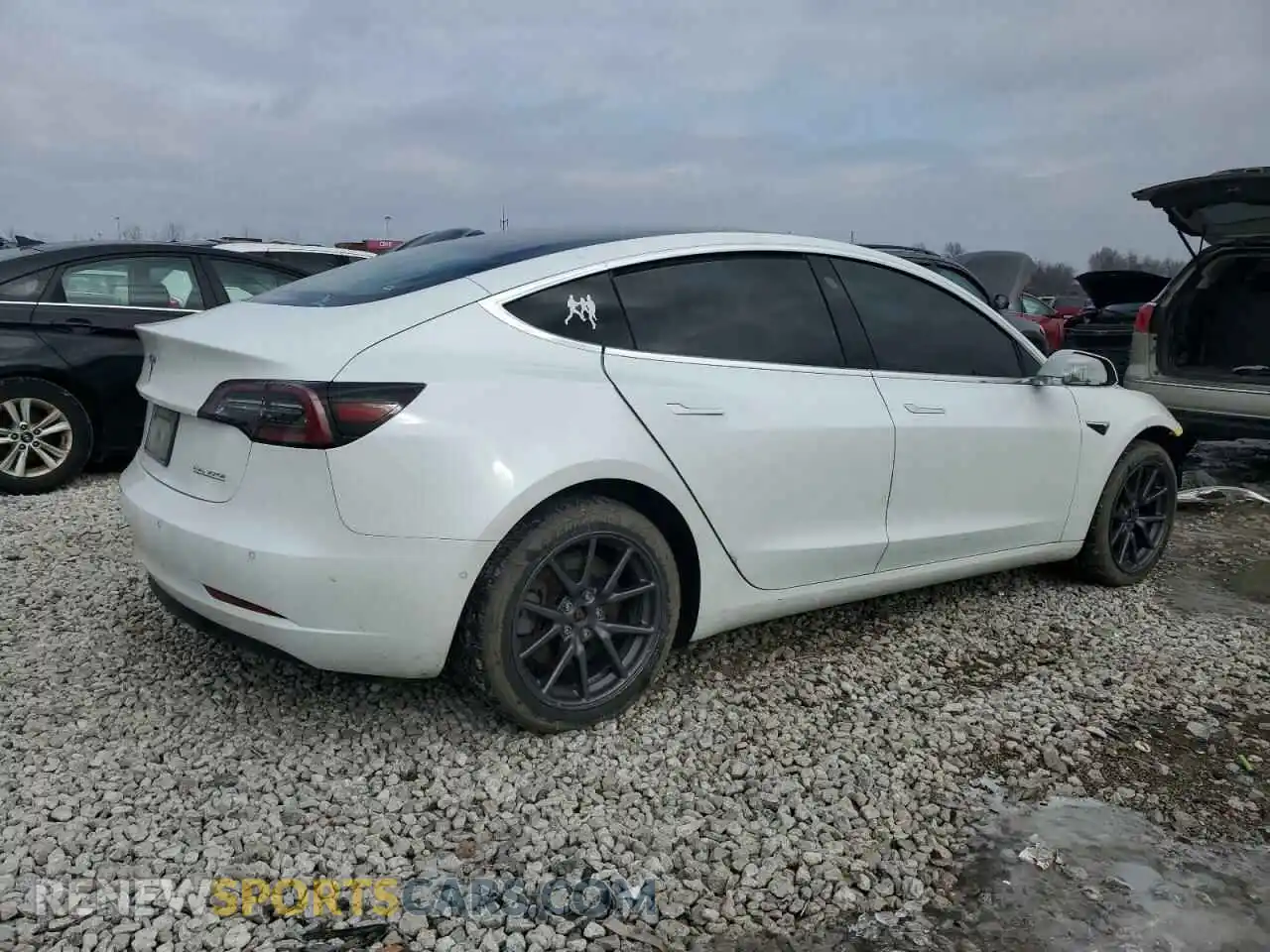 3 Photograph of a damaged car 5YJ3E1EB7KF418347 TESLA MODEL 3 2019