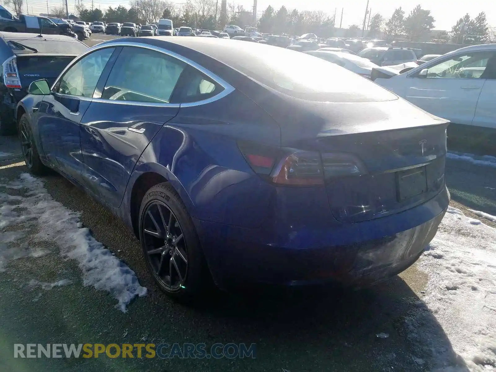 3 Photograph of a damaged car 5YJ3E1EB8KF391076 TESLA MODEL 3 2019
